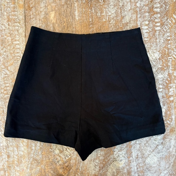 Aritzia Wilfred Free Salcido shorts size 8 - Picture 2 of 8